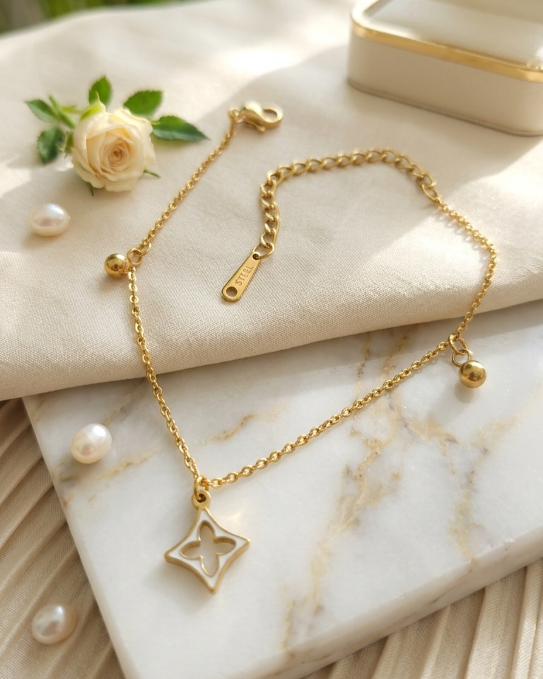 Flaire Studio Clover Charm Chain Bracelet - image 3